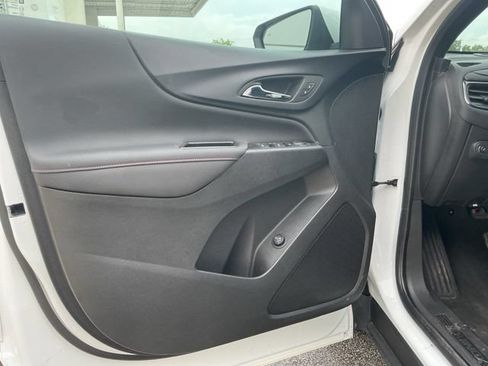 Used 2022 Chevrolet Equinox RS w/ Infotainment Package FWD image 22