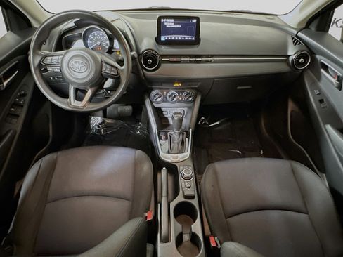 Used 2020 Toyota Yaris LE image 26
