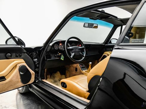 Used 1997 Porsche 911 Carrera S image 3