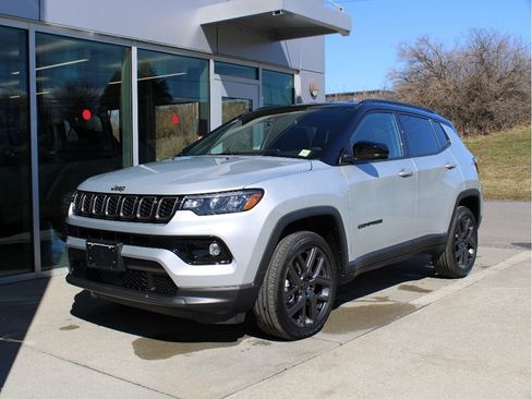 New 2026 Jeep Compass Limited image 3