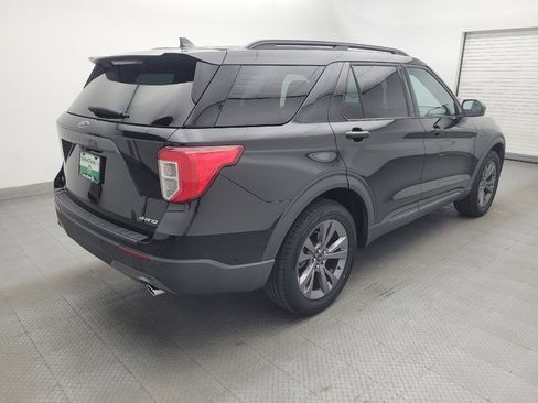 Used 2022 Ford Explorer XLT w/ Equipment Group 202A AWD/4WD image 9