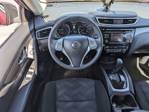 Used 2014 Nissan Rogue SV AWD/4WD image 29
