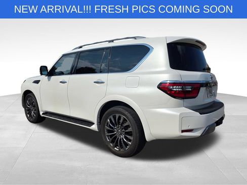 Used 2024 Nissan Armada Platinum w/ Captain's Chairs Package RWD image 16