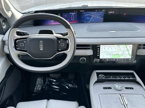 New 2026 Lincoln Navigator L Reserve image 27