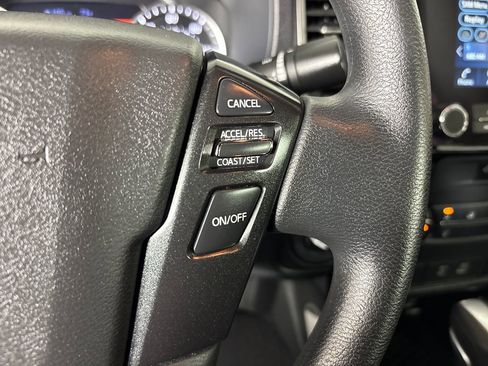 Used 2023 Nissan Frontier SV AWD/4WD image 16