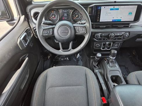 Used 2025 Jeep Wrangler Unlimited Sport AWD/4WD image 11