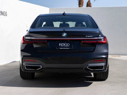 Used 2020 BMW 740i w/ M Sport Package RWD image 7