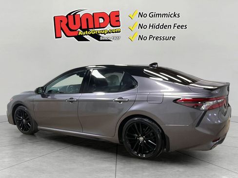 Used 2023 Toyota Camry XSE image 3