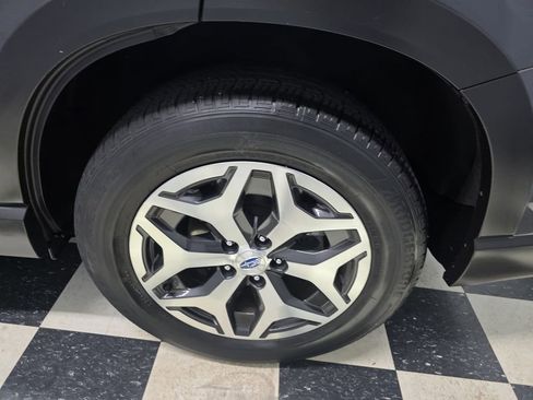 Certified 2023 Subaru Forester Premium AWD/4WD image 8