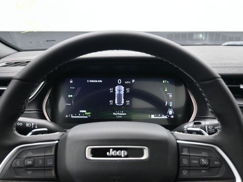 New 2024 Jeep Grand Cherokee Limited 4xe image 28