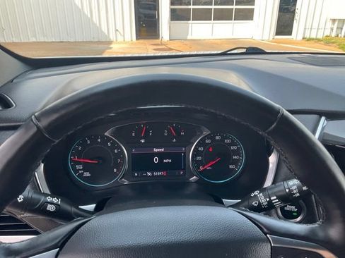 Used 2023 Chevrolet Traverse LT FWD image 13