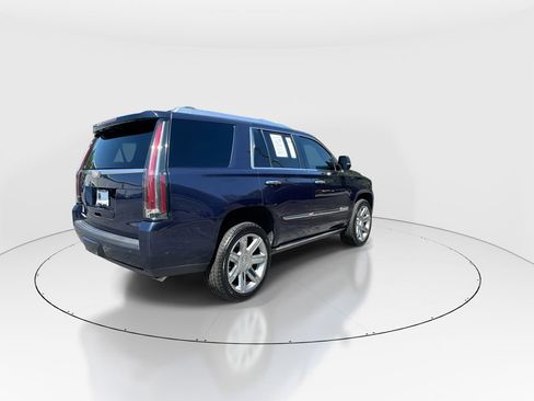 Used 2017 Cadillac Escalade Premium Luxury AWD/4WD image 8
