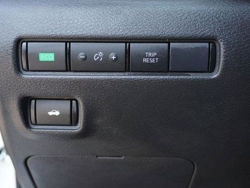 Certified 2024 Nissan Sentra SR image 27