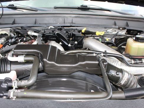 Used 2013 Ford F250 Lariat w/ Lariat Ultimate Pkg image 38