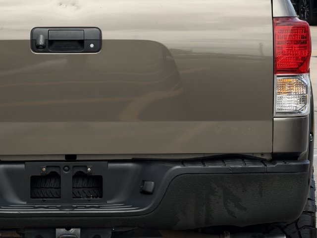 Used 2012 Toyota Tundra 4x4 CrewMax w/ SR5 Pkg image 9