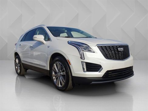 Certified 2024 Cadillac XT5 Premium Luxury w/ LPO, Floor Liner Package image 7
