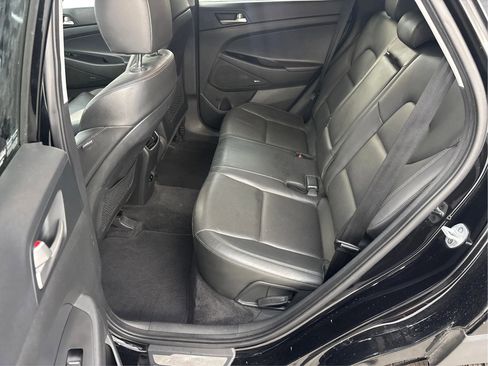 Used 2019 Hyundai Tucson Limited AWD/4WD image 13