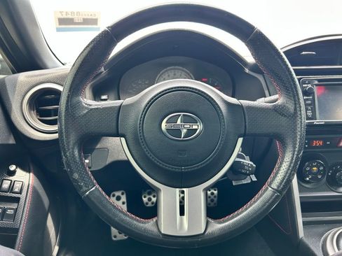 Used 2014 Scion FR-S RWD image 15
