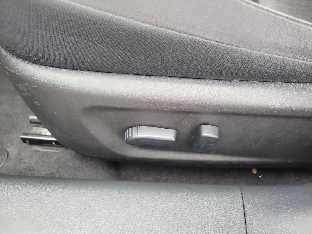 Used 2025 Nissan Altima 2.5 SV FWD image 21