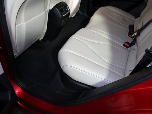 Certified 2025 Acura RDX w/ Technology Package image 27