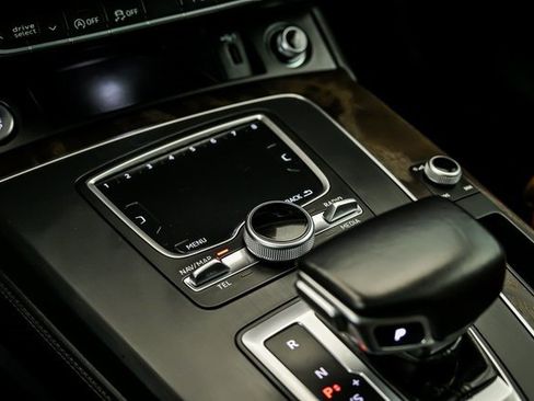 Used 2018 Audi Q5 Prestige w/ Prestige Package image 23