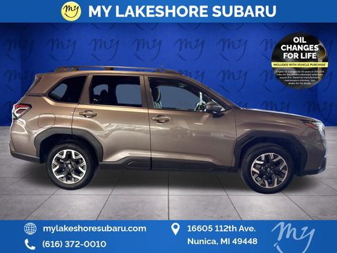 Certified 2025 Subaru Forester Premium AWD/4WD image 12