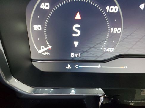 New 2025 GMC Sierra 2500 SLE w/ SLE Convenience Package image 43