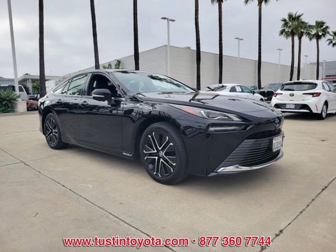 Certified 2021 Toyota Mirai image 2