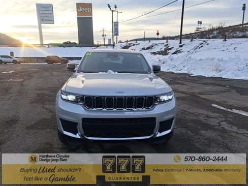 Used 2023 Jeep Grand Cherokee L Laredo image 3