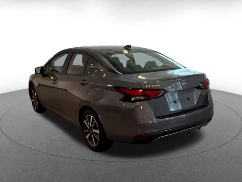Used 2025 Nissan Versa SV FWD image 11