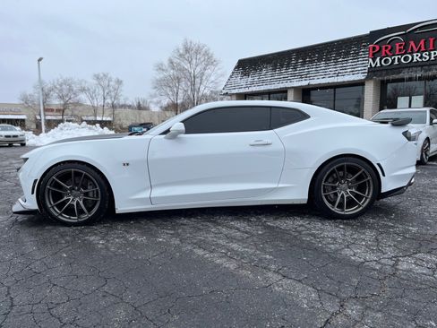 Used 2019 Chevrolet Camaro SS image 2