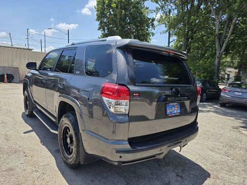 Used 2012 Toyota 4Runner SR5 RWD image 4