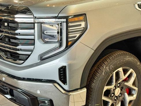 New 2026 GMC Sierra 1500 SLT w/ SLT Premium Plus Package image 12