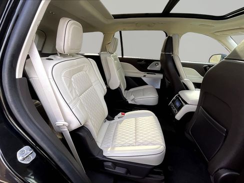 Used 2023 Lincoln Aviator Black Label Grand Touring AWD/4WD image 25