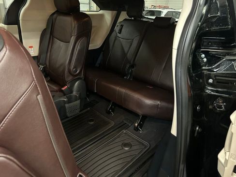 Certified 2021 Toyota Sienna Platinum image 12