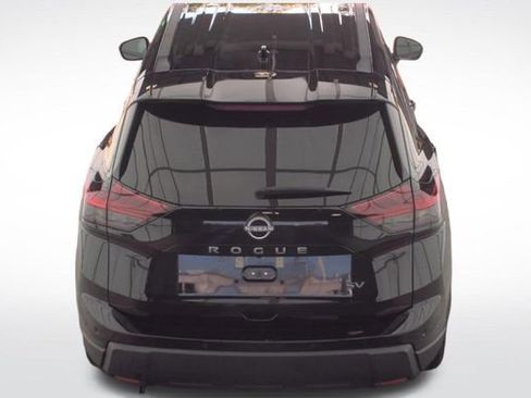 Used 2024 Nissan Rogue SV FWD image 10