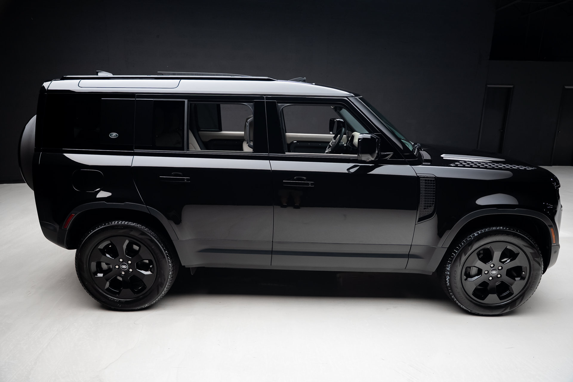 Used 2024 Land Rover Defender 110 S AWD/4WD image 34