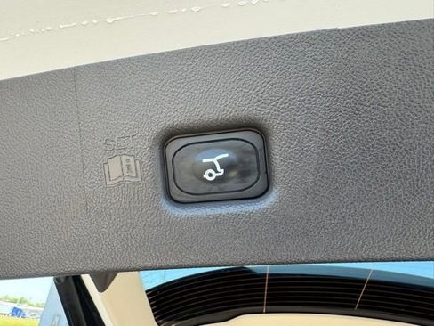 Used 2023 Lincoln Nautilus Reserve AWD/4WD image 25