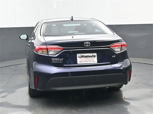 Used 2025 Toyota Corolla LE w/ Convenience Package image 4