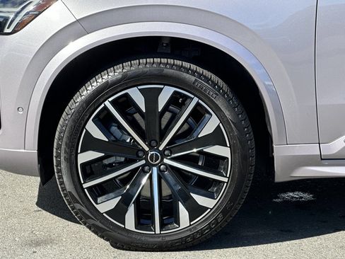 Certified 2026 Volvo XC90 B6 Plus w/ Protection Package Premier AWD/4WD image 12