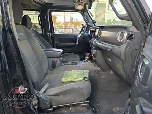 Used 2023 Jeep Wrangler Unlimited Rubicon 4xe image 13