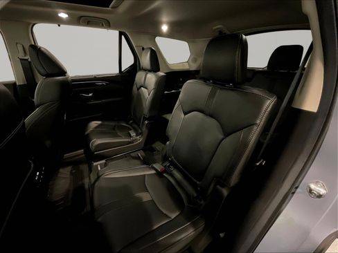 Certified 2025 Honda Pilot Touring image 22
