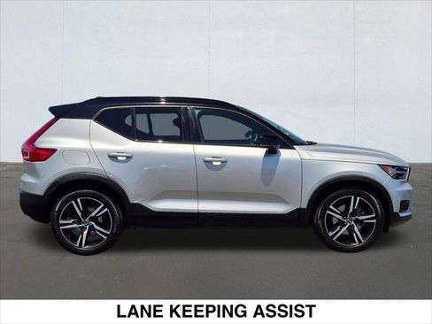 Used 2019 Volvo XC40 T5 R-Design AWD/4WD image 6