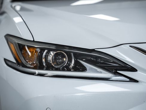 Used 2021 Lexus ES 350 F Sport w/ Accessory Package FWD image 14