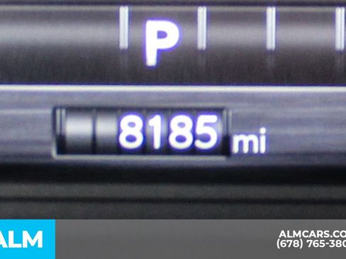 Used 2025 RAM 1500 Laramie AWD/4WD image 36