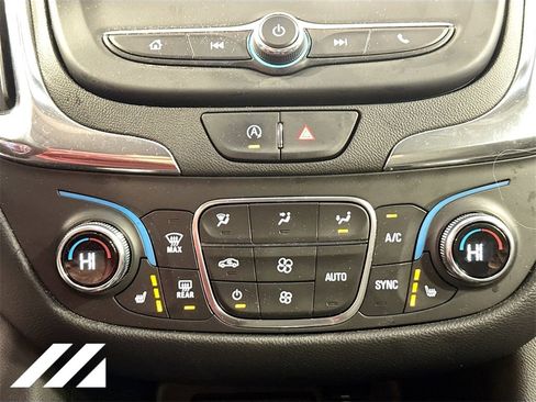 Used 2023 Chevrolet Equinox LT image 17