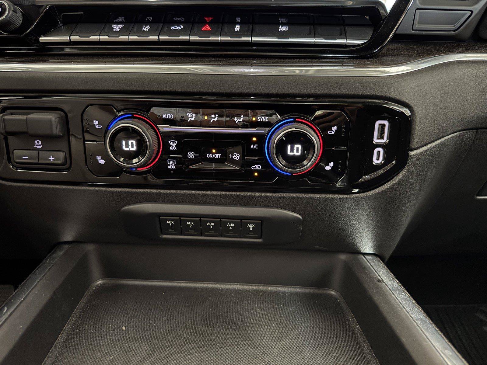 Used 2025 Chevrolet Silverado 2500 LT w/ Convenience Package AWD/4WD image 14