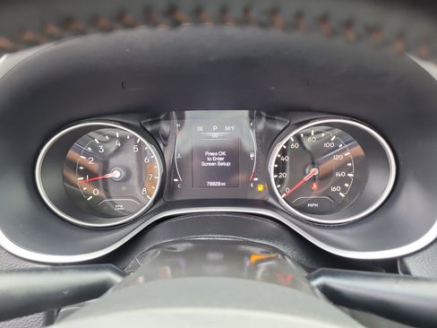 Used 2018 Jeep Compass Latitude image 30