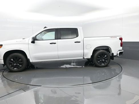 Used 2024 Chevrolet Silverado 1500 Custom image 5