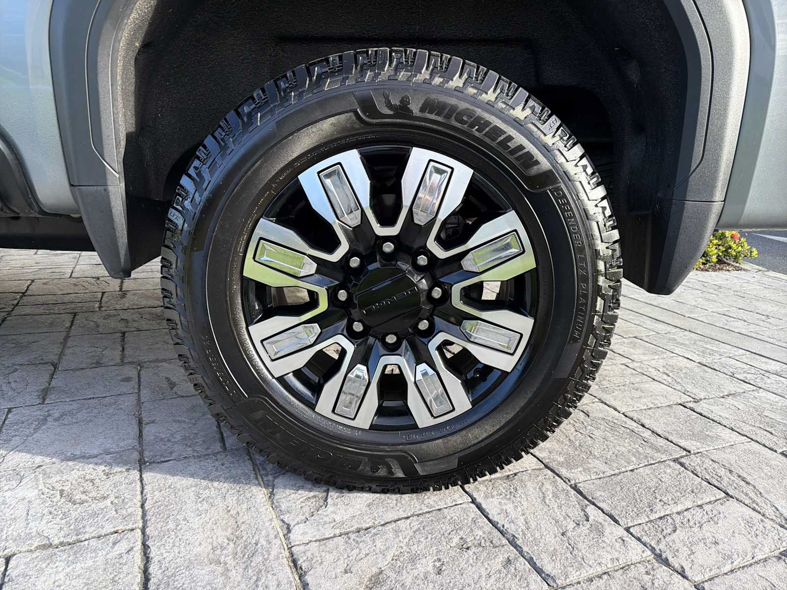 Used 2024 GMC Sierra 2500 Denali w/ Denali Reserve Package AWD/4WD image 10